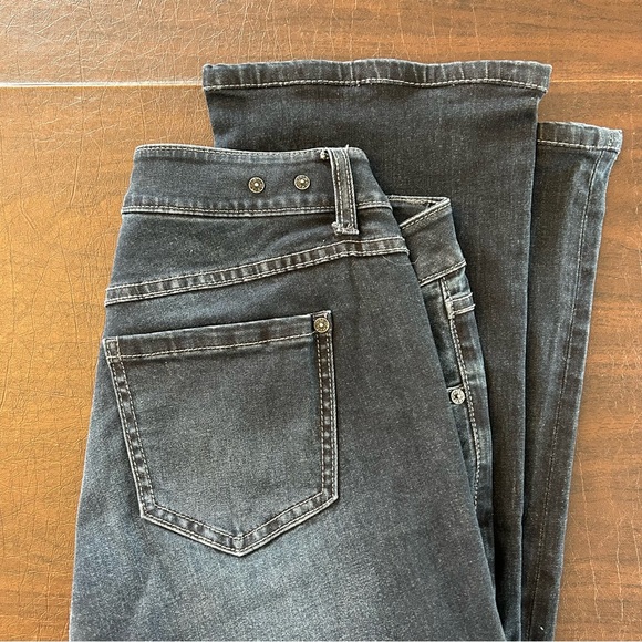 Cabi Sz 4 Womens Cropped Bootcut Flare Jeans Mid Rise Dark Wash Stretch 515R - Picture 3 of 7